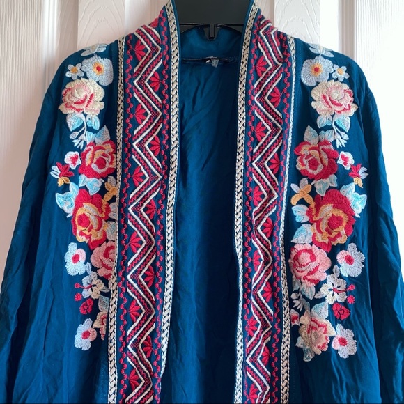 Andree by unit embroidered cardigan size large - Picture 2 of 5